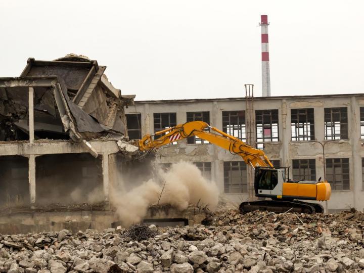 Fiez-vous à un seul contact pour tous travaux de démolition de bâtiments.